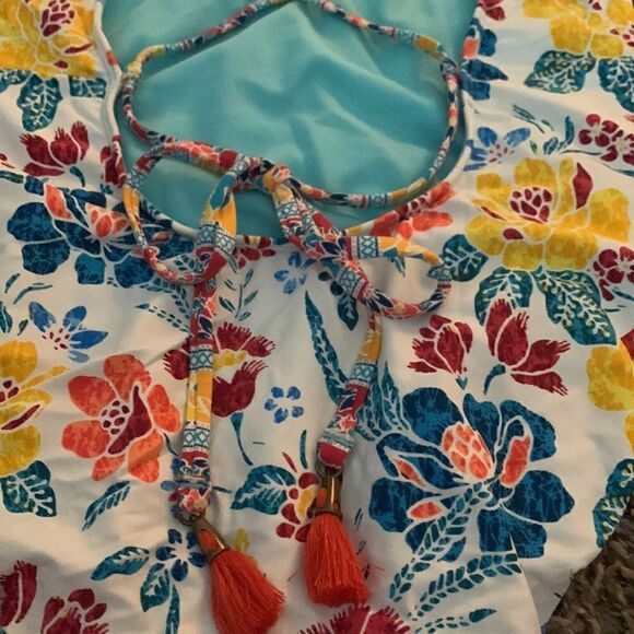 Lucky brand patterned one-piece floral swimsuit, size S. - Picture 7 of 8
